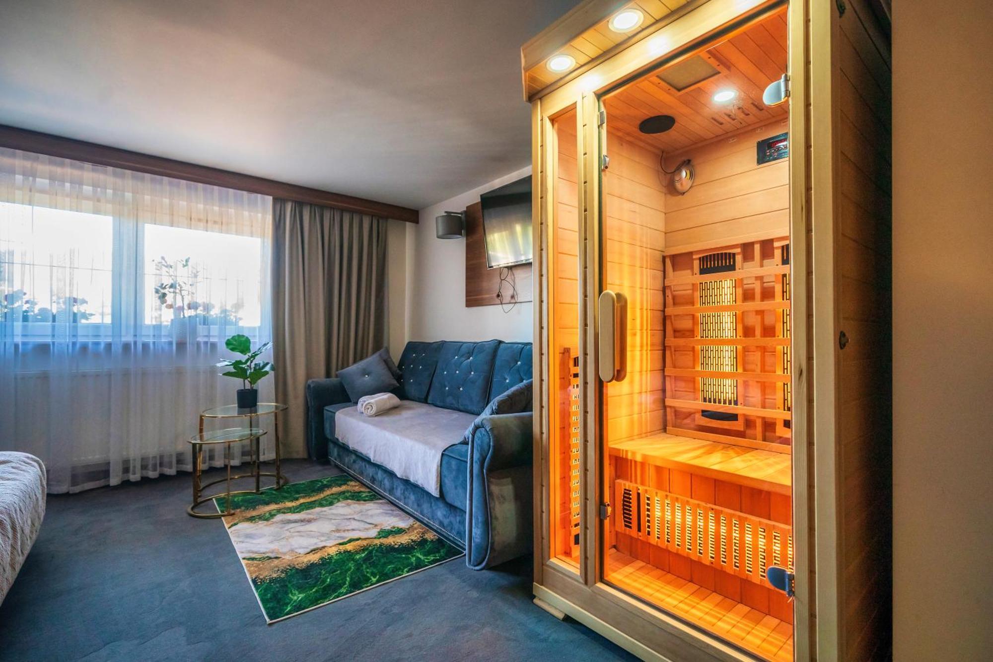 Gorski Resort Lux Apartments Jacuzzi & Sauna โปโรนิน ภายนอก รูปภาพ
