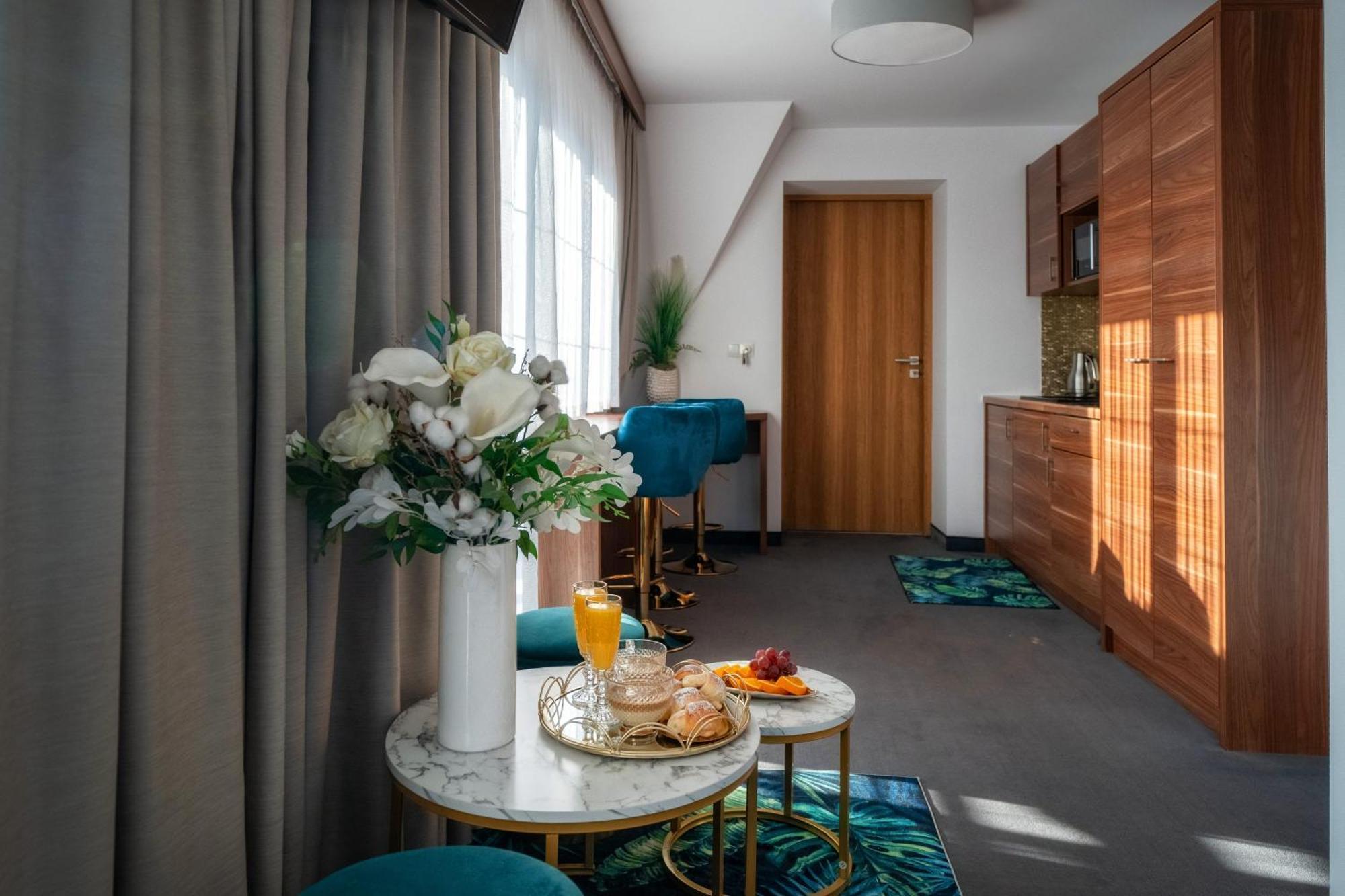 Gorski Resort Lux Apartments Jacuzzi & Sauna โปโรนิน ภายนอก รูปภาพ